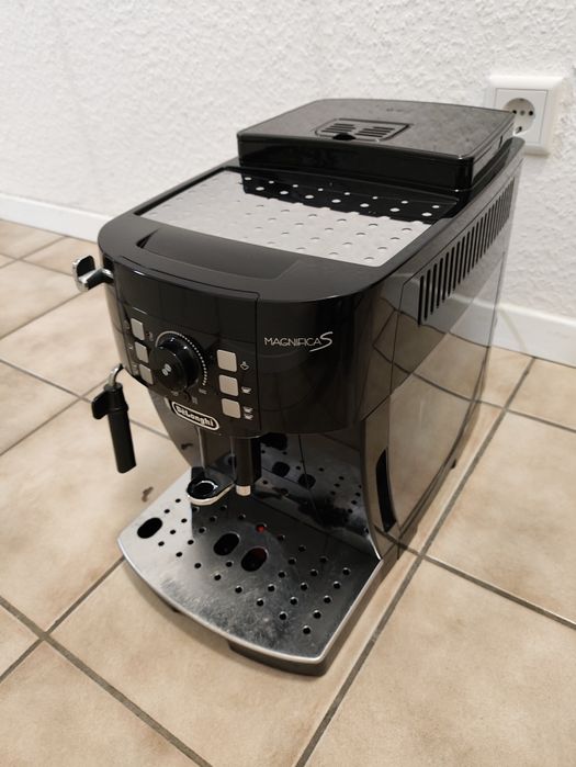 Кавомашина Delonghi Magnifica S "Кавомашина в кожен Дім"