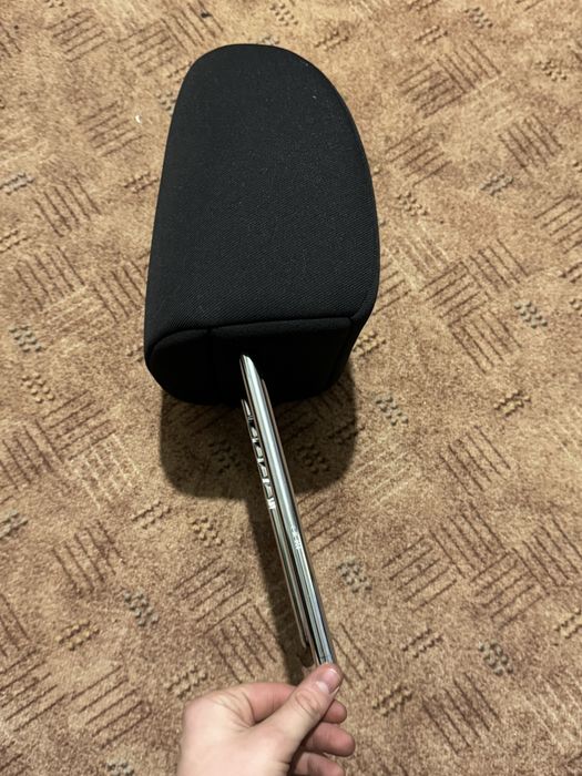 Підголовник правий peugeot 308 t7