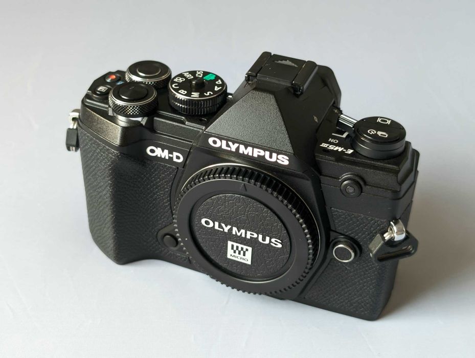 Aparat fotograficzny Olympus OM-D E-M5 Mark III / body + akcesoria