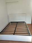 Cama de casal sem colchão