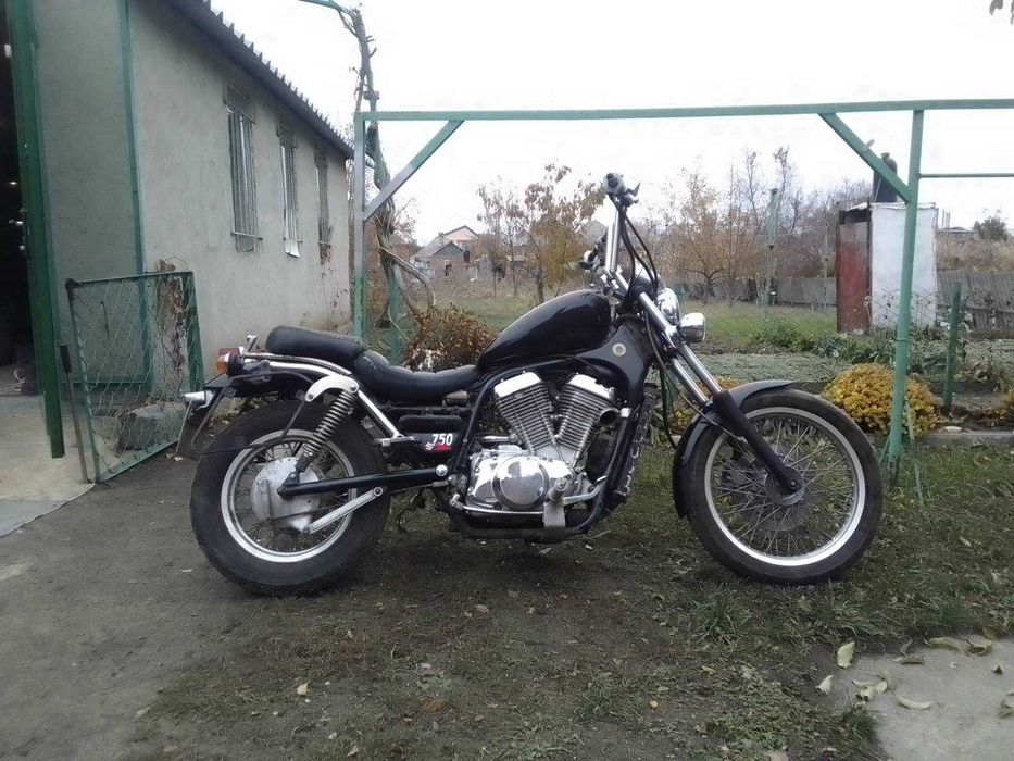 Мотоцикл Suzuki Intruder VS 750