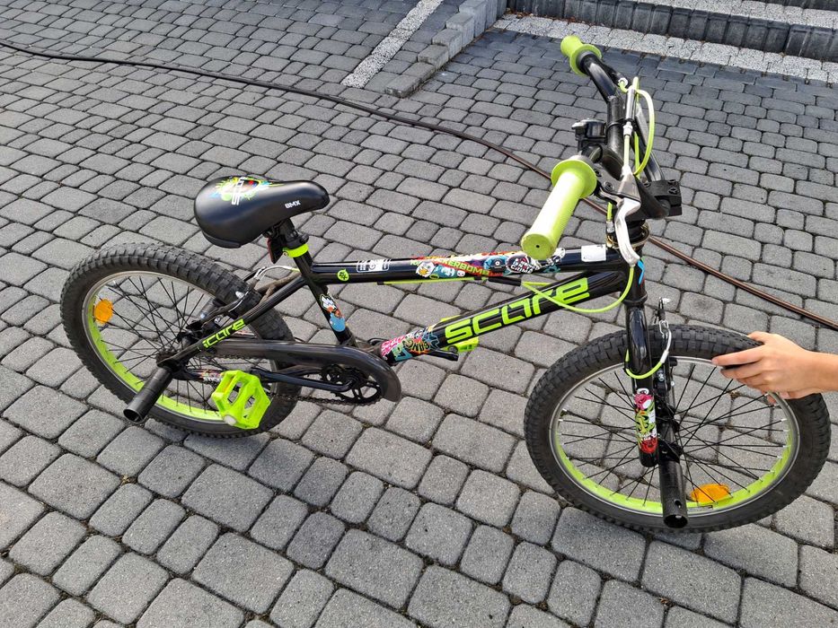 Rower BMX z pegami koła 20