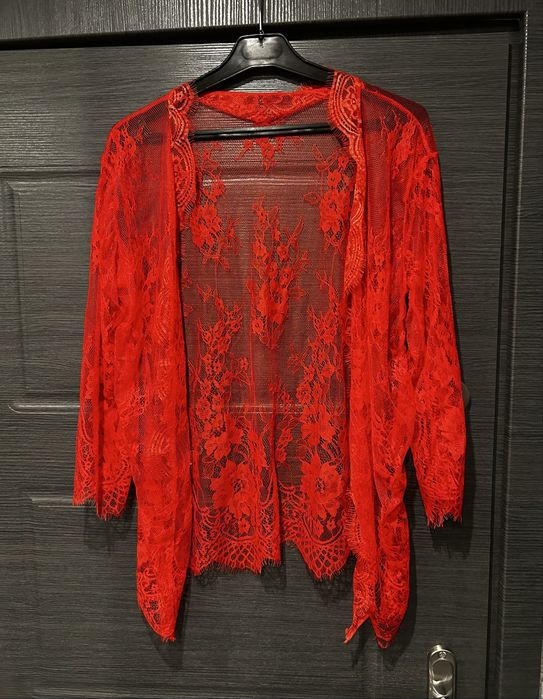 Seksowna bielizna damska – koronkowy komplet 3-częściowy