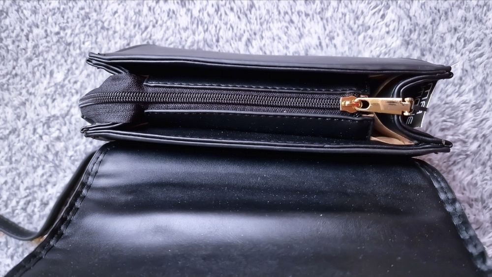 Logowana torebka Guess z łańcuszkiem nowa