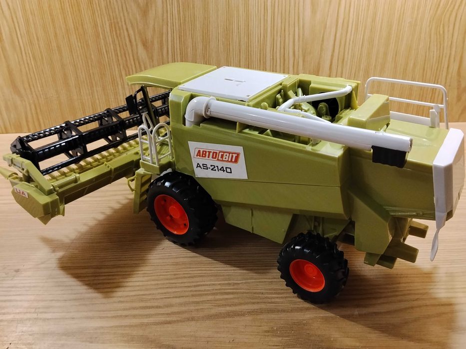 Зерноуборочный комбайн 29 см жатка AS-2140 Автосвит подвижные детали