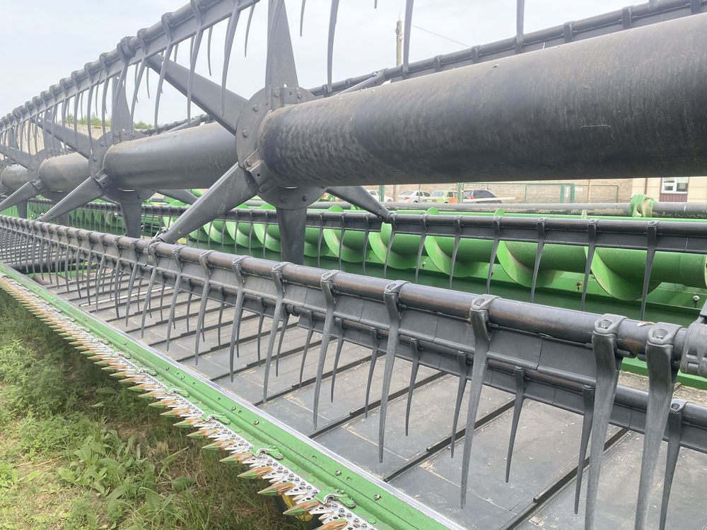 Жатка жниварка John Deere 635D з ріпаковим столом