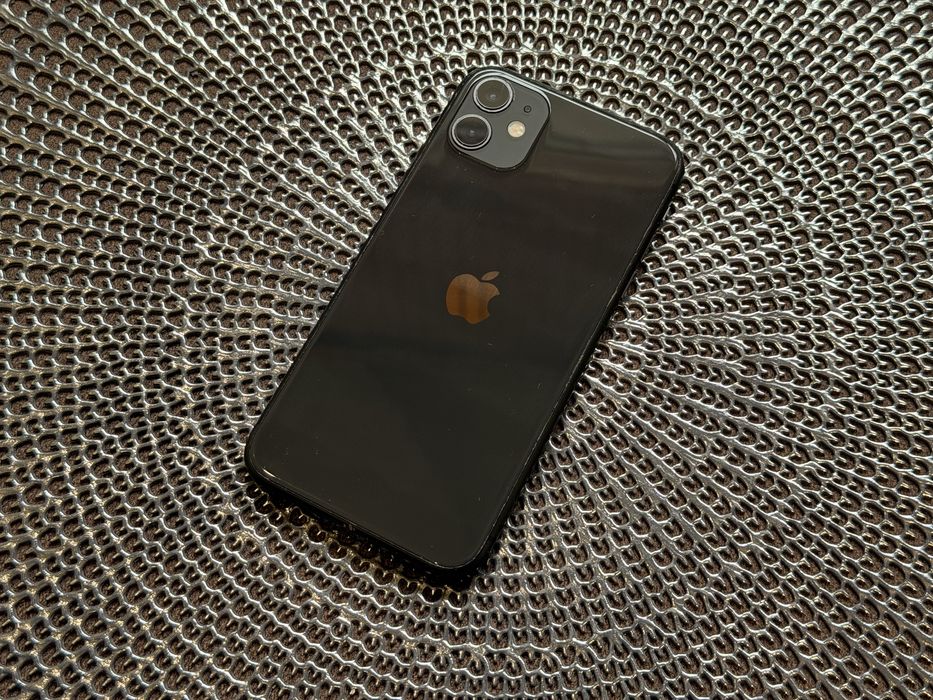 Apple Iphone 11 256GB black Neverlock Батарея 100%