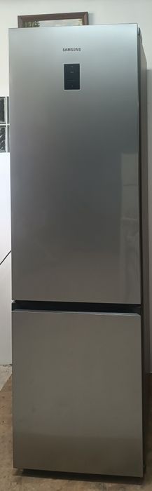 Lodówka Samsung No Frost 203cm RB38T676CSA