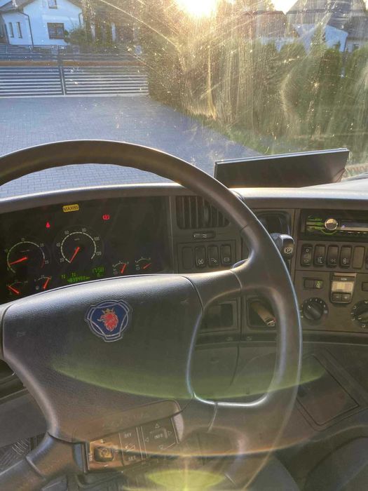 Scania p230 do przewozu zwierząt bydła żywca zabudowa waga