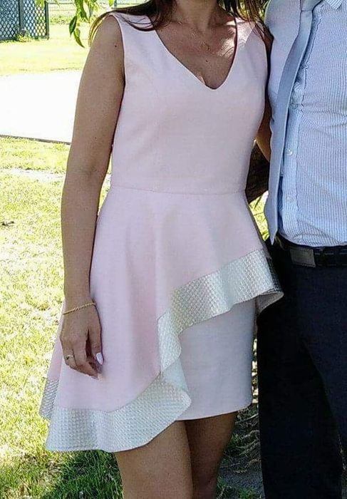 Sukienka pudrowy róż