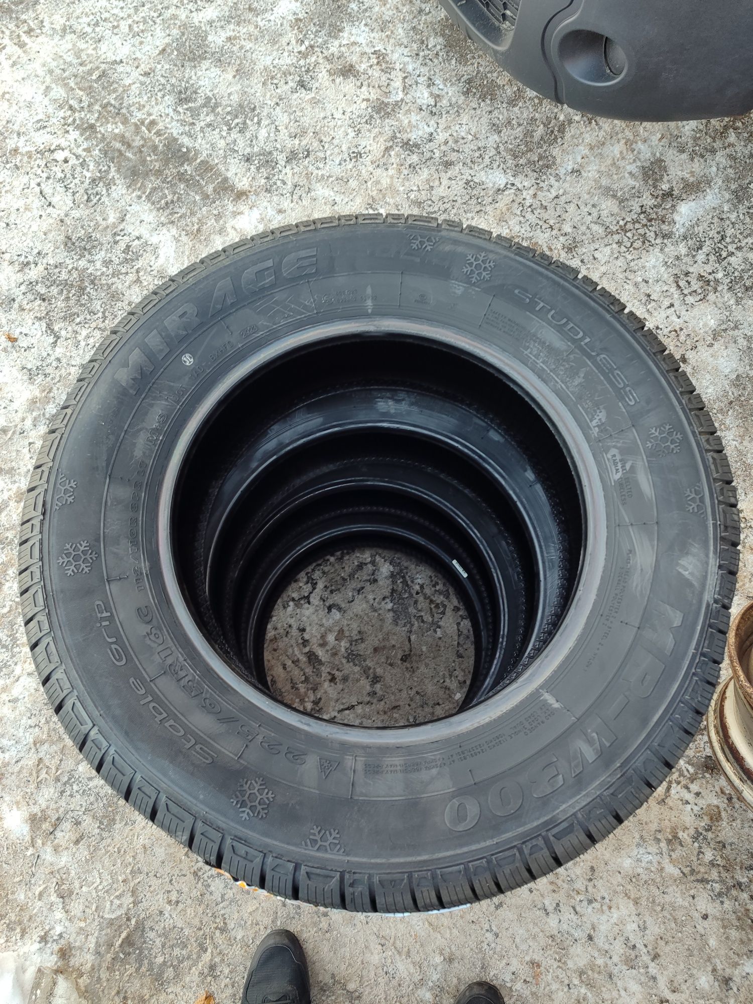 Mirage MR-W300 225/65 R16C 112/110R зима