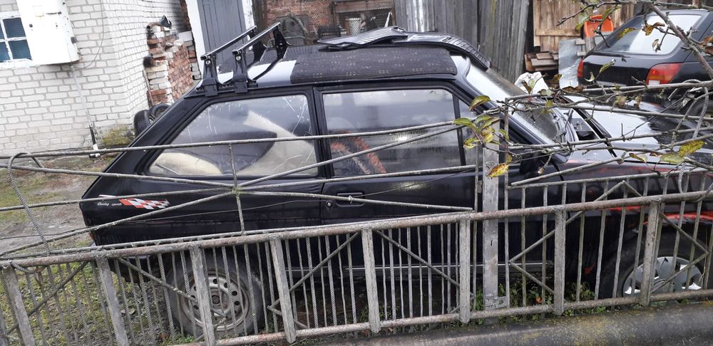 Автомобілі під розбір