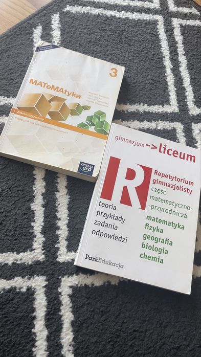 Zestaw książek repetyturium chemia biologia do matury