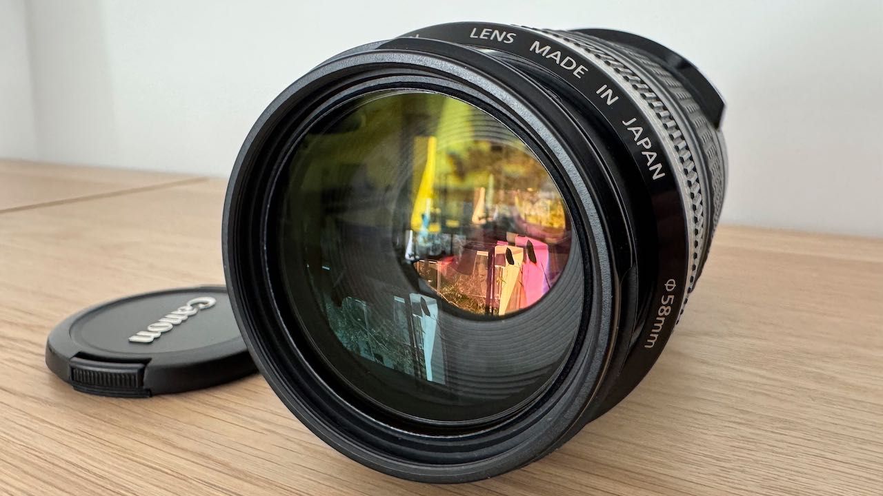 Canon Lente EF 70-300mm f/4-5.6 IS USM - Made In Japan
