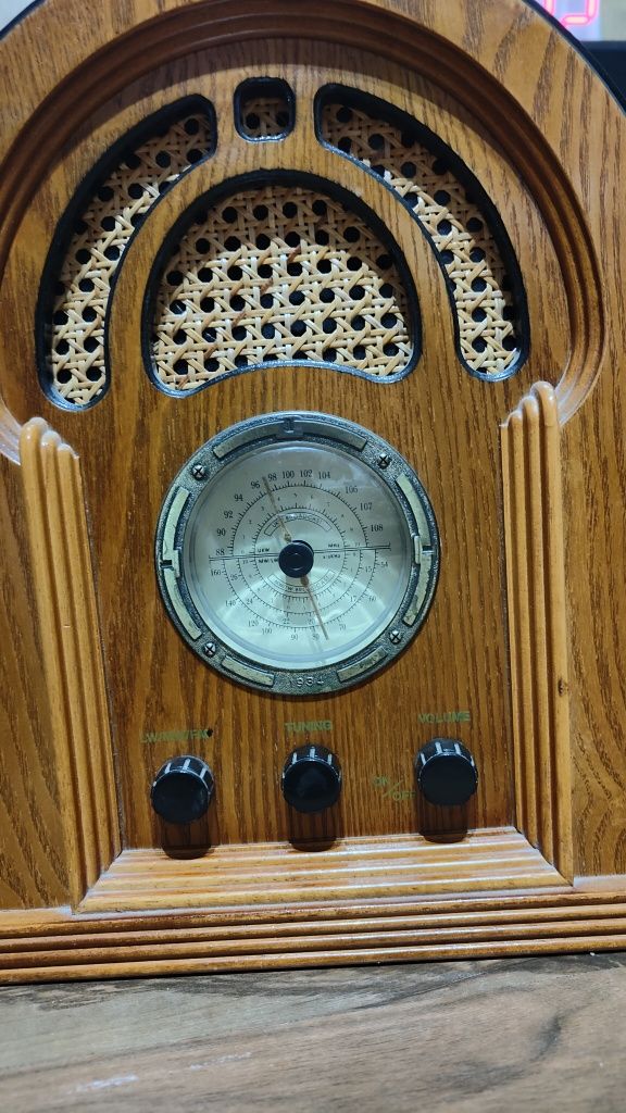 Sprit of st. Louis Collector's radio model 543.654

COLLECTOR