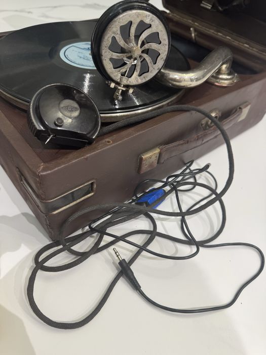 патефон‼️    громкий редкий 1938 в оригинале