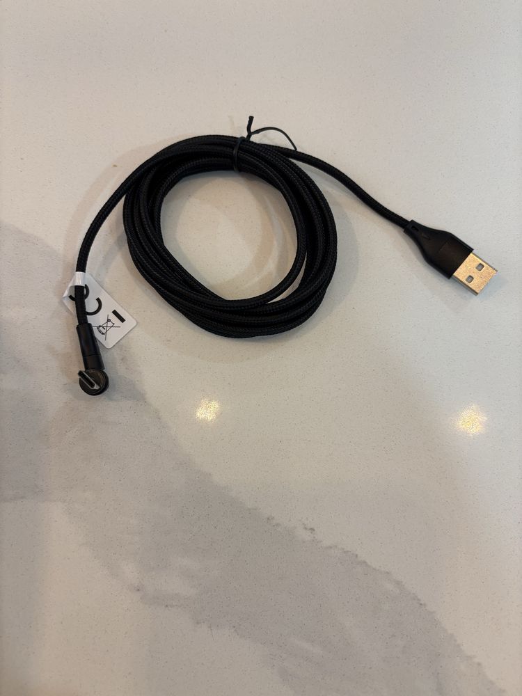 Cabo USB-C novo