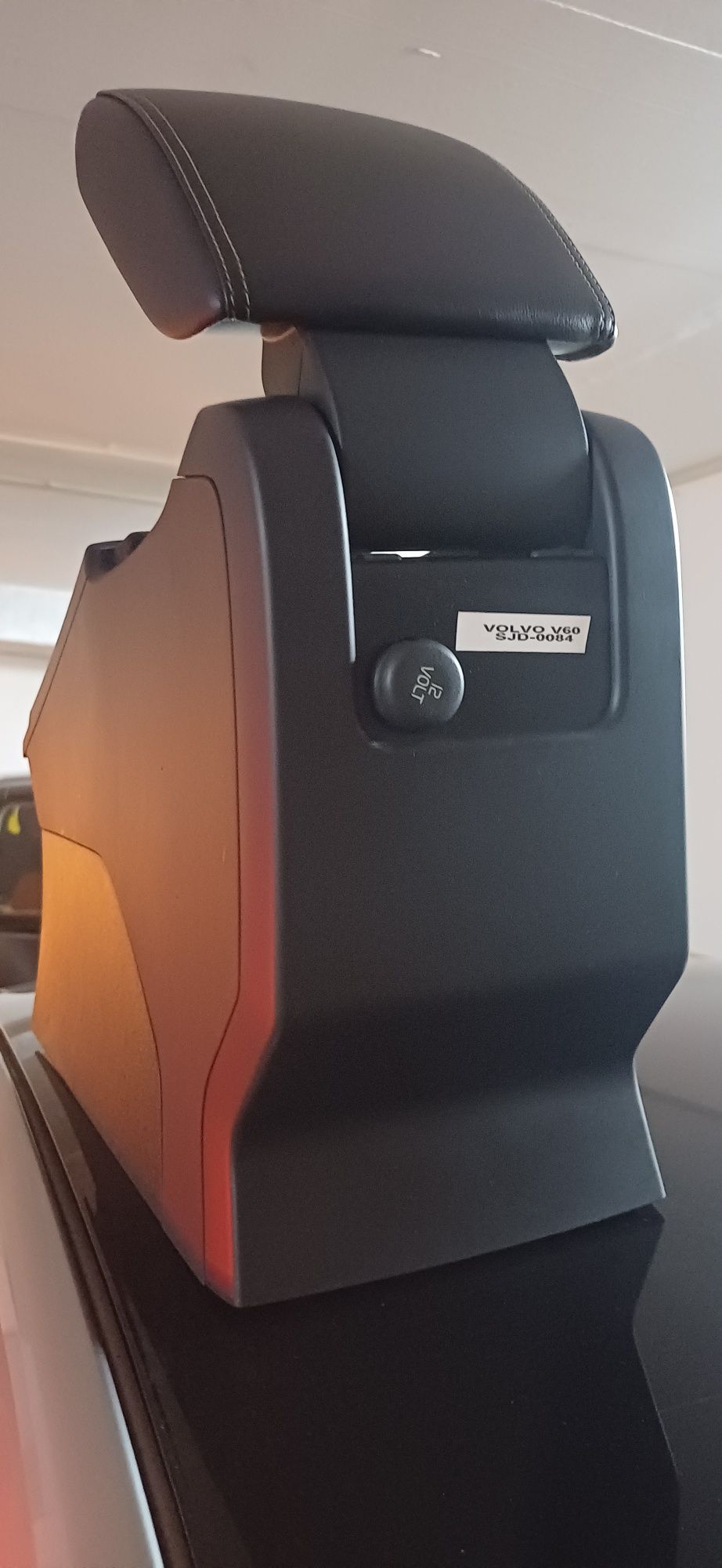Apoio de braço - consola central de volvo v60 R-design 2014 a 2019