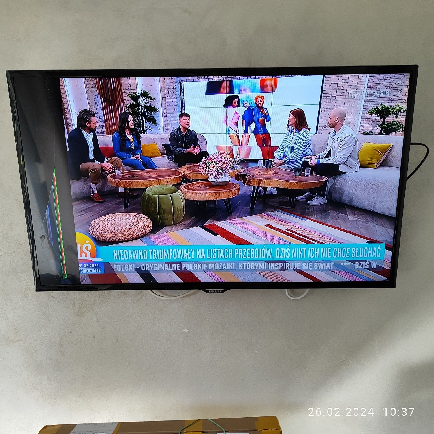 Tv Samsung 42" UE42F5000 plus pilot