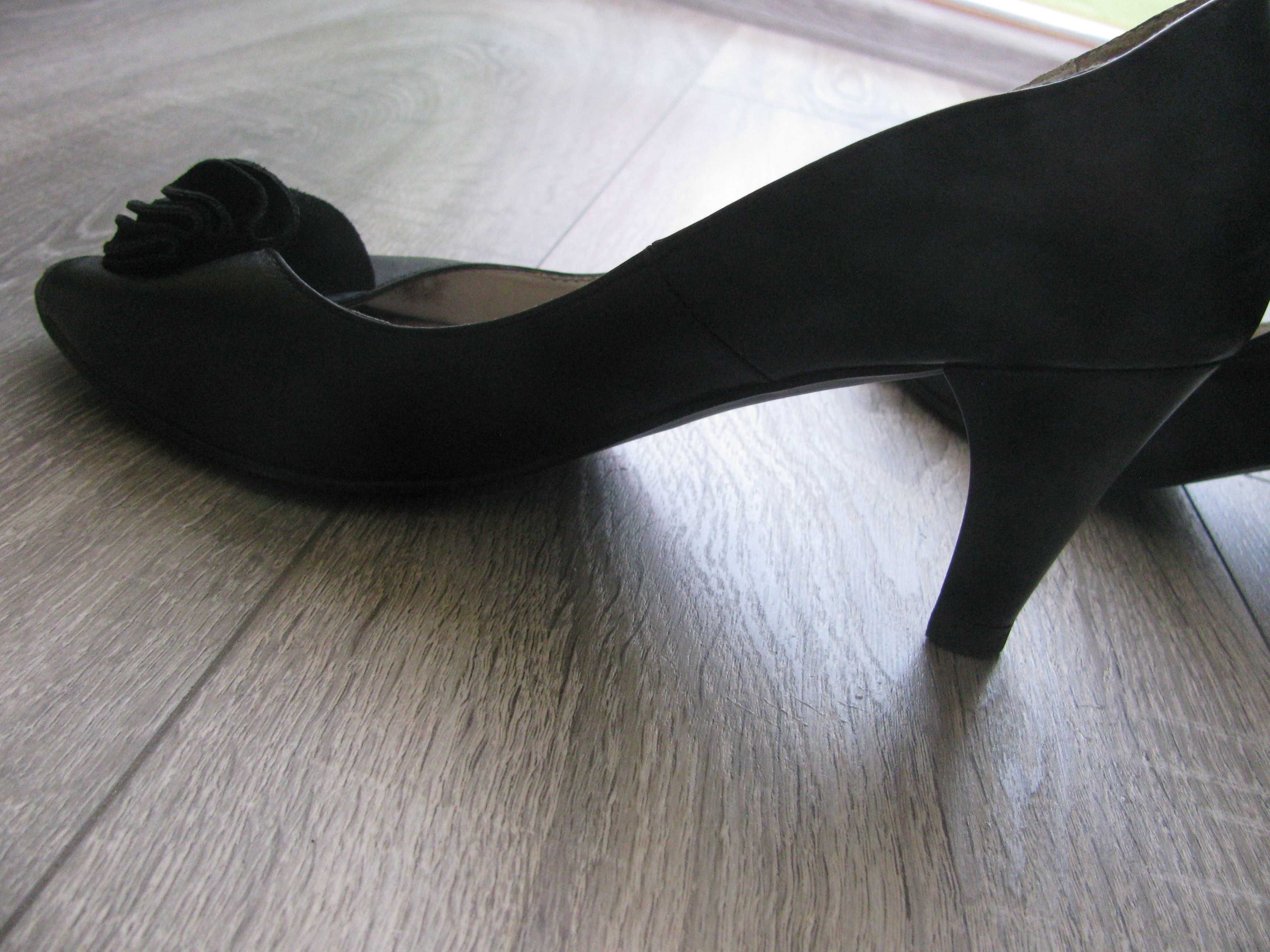 buty damskie na obcasie roz 37 skórzane czarne
