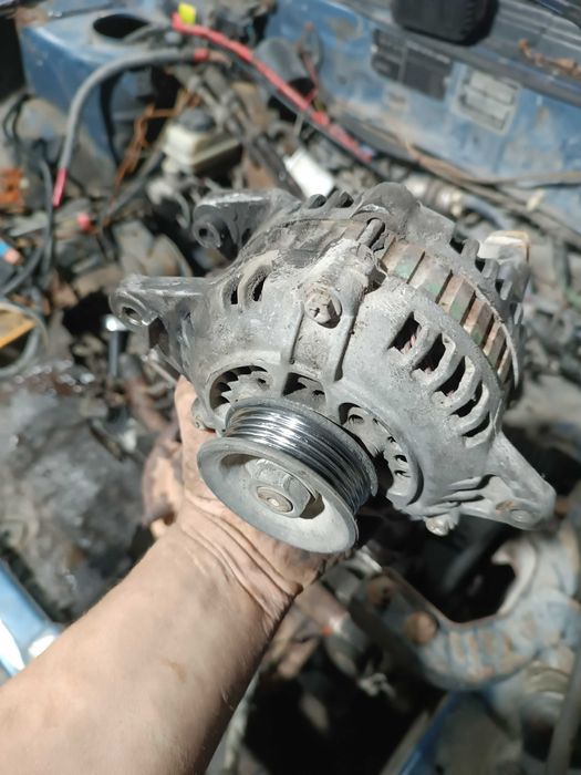 Генератор Хюндай Лантра Стартер 1.6 Хюндай Пони Хундай