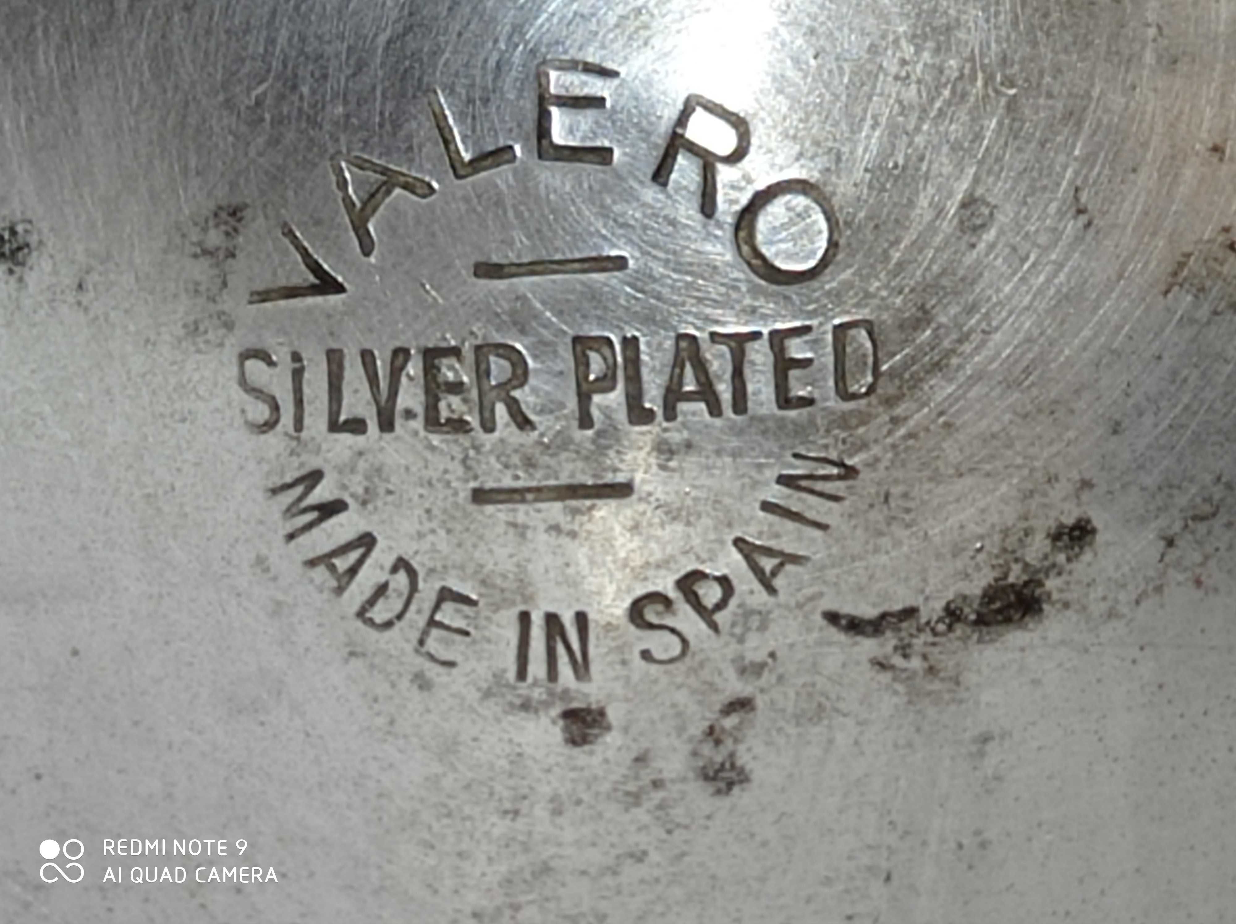Stare kielichy Silver - England + Valero Spain + pojemnik USA.