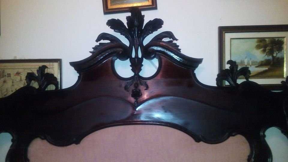 Cama casal castanho maciço e cadeira,estilo D.João V talha vazada(XIX)