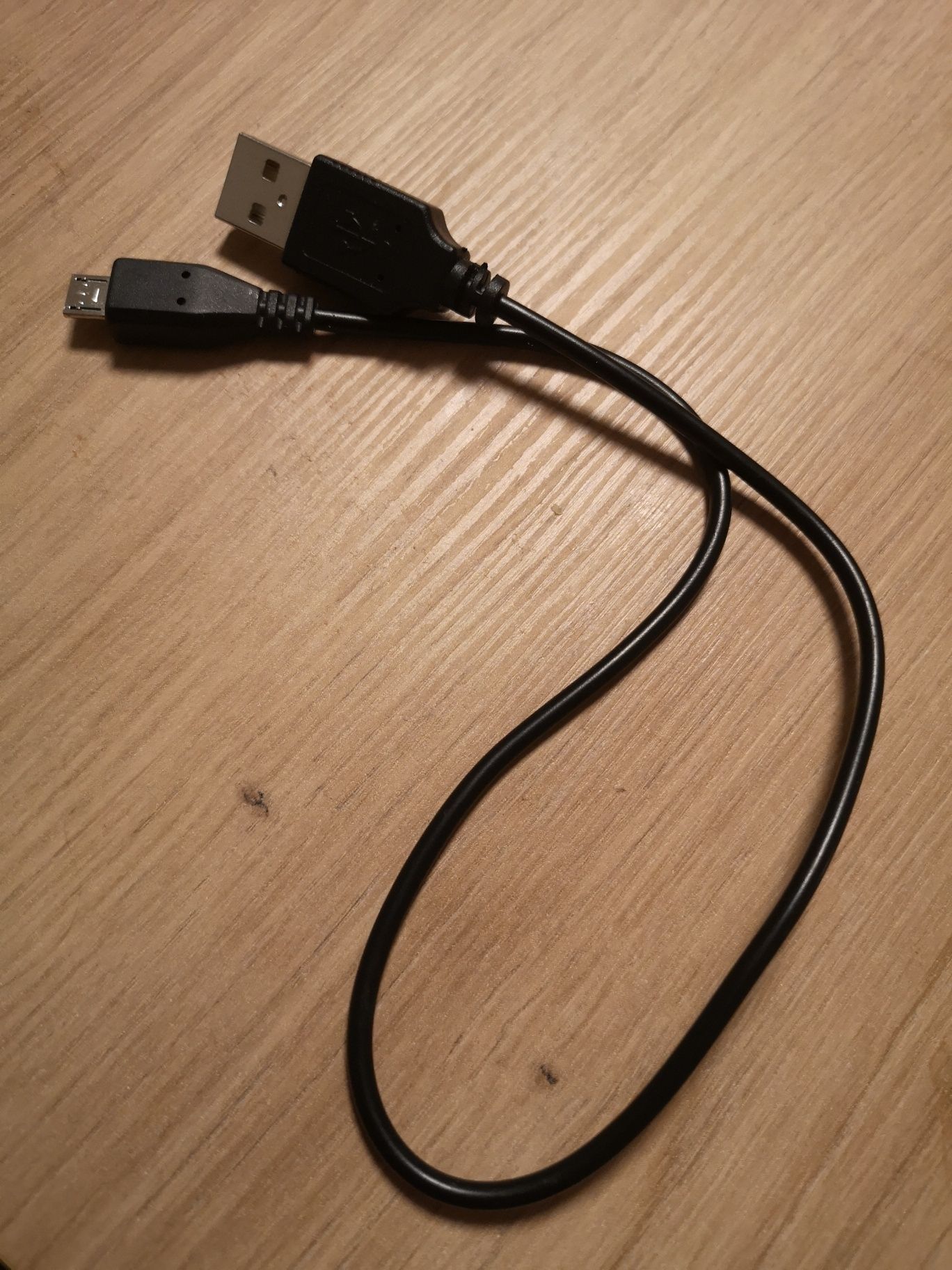 Kabel micro USB, krótki.