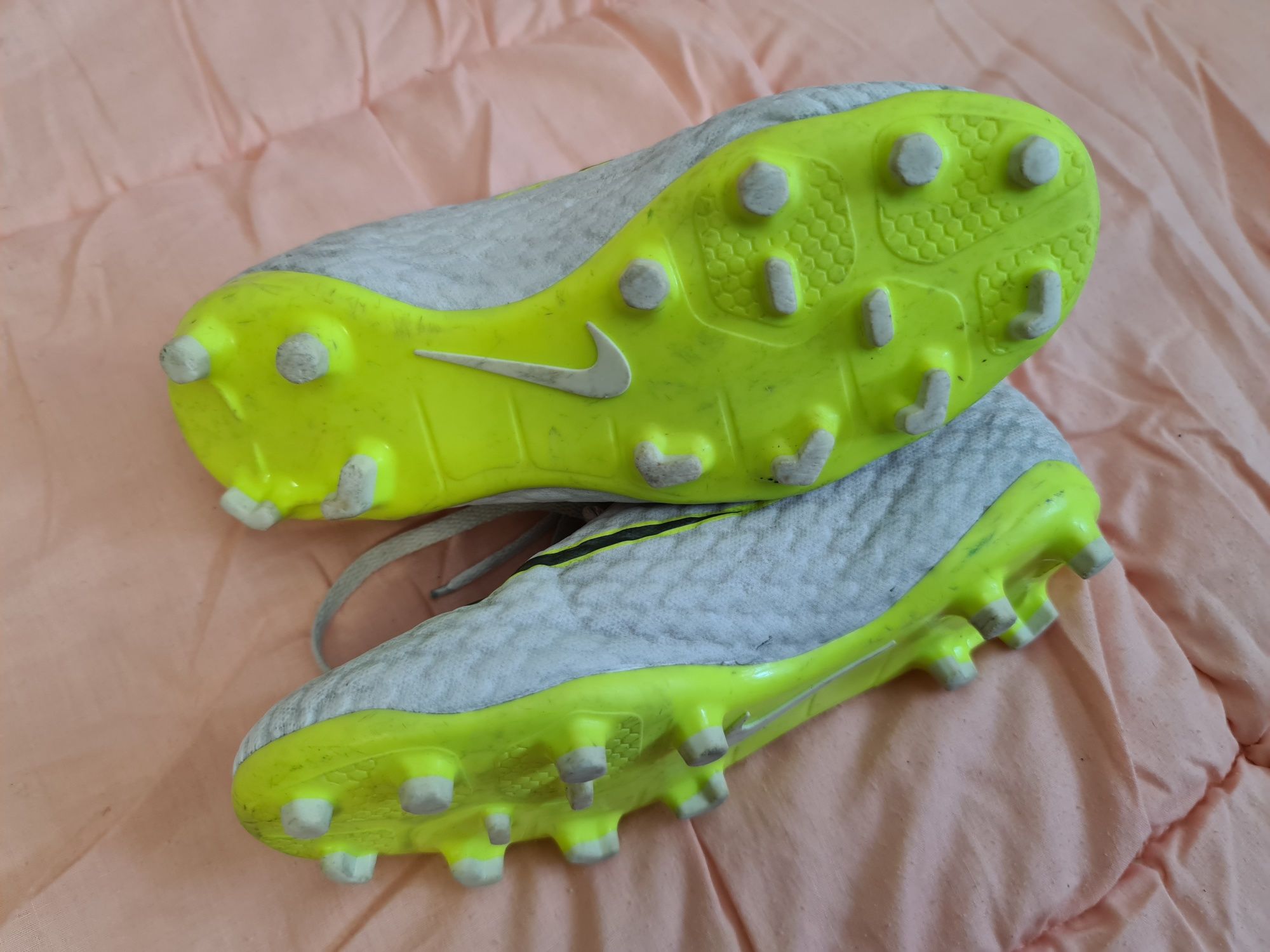 Buty młodzieżowe piłkarskie sportowe Nike lanki Hypervenom roz. 37,5,