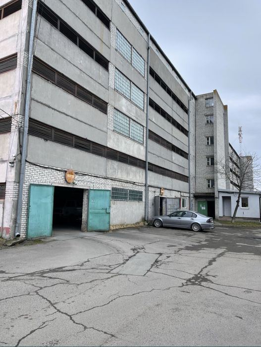 Гаражний бокс у гаражному кооперативі 11 по вул. Б. Хмельницького