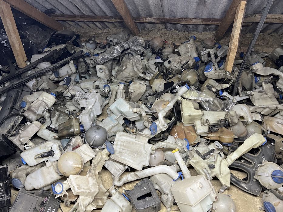 Бачки розширітельні скла Volkswagen Skoda Citroen Peugeot Renault