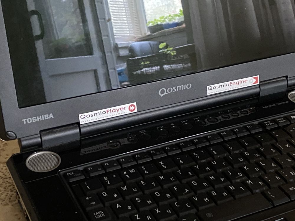 ноутбук Toshiba qosmio F30