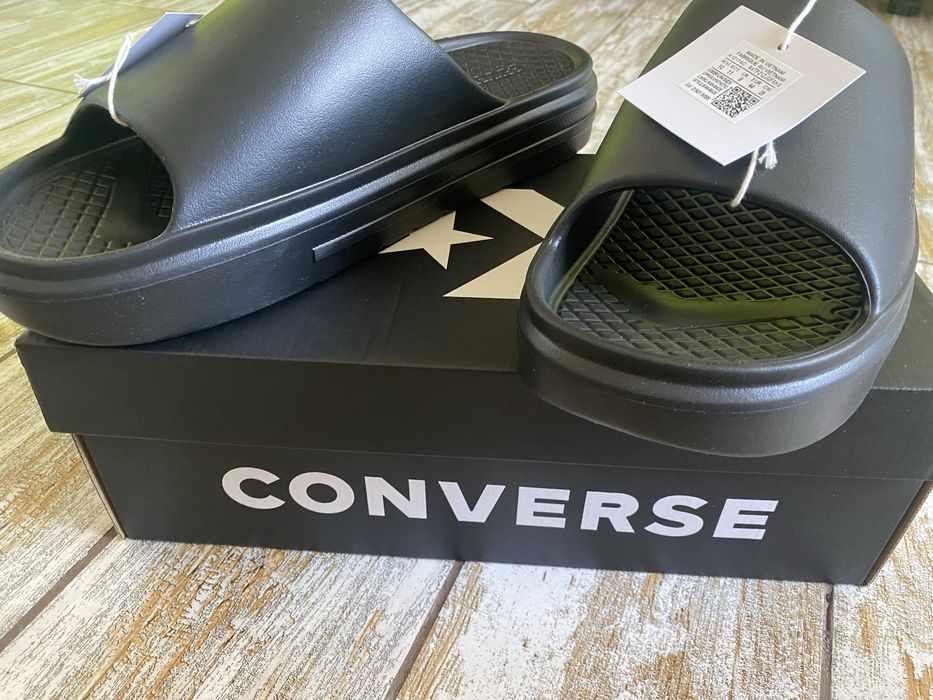 Чоловічі шльопанці Converse
