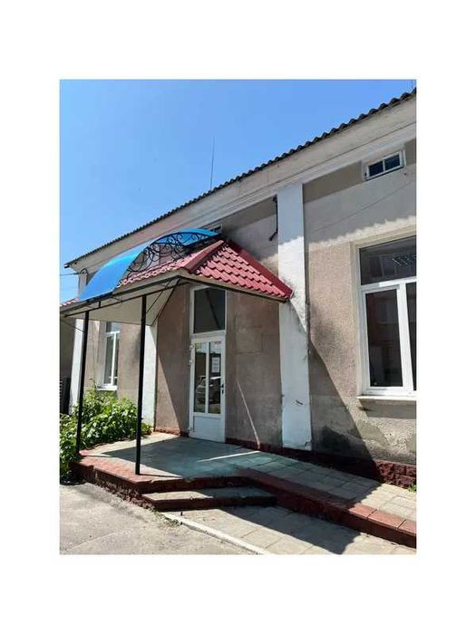Адміністративна будівля, 219 кв. м, вул. Почаївська, 30