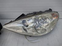 Peugeot 807 - Reflektor lewy kpl. Europa