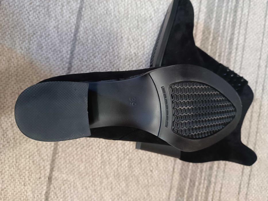 Чобітки жіночі розмір 39