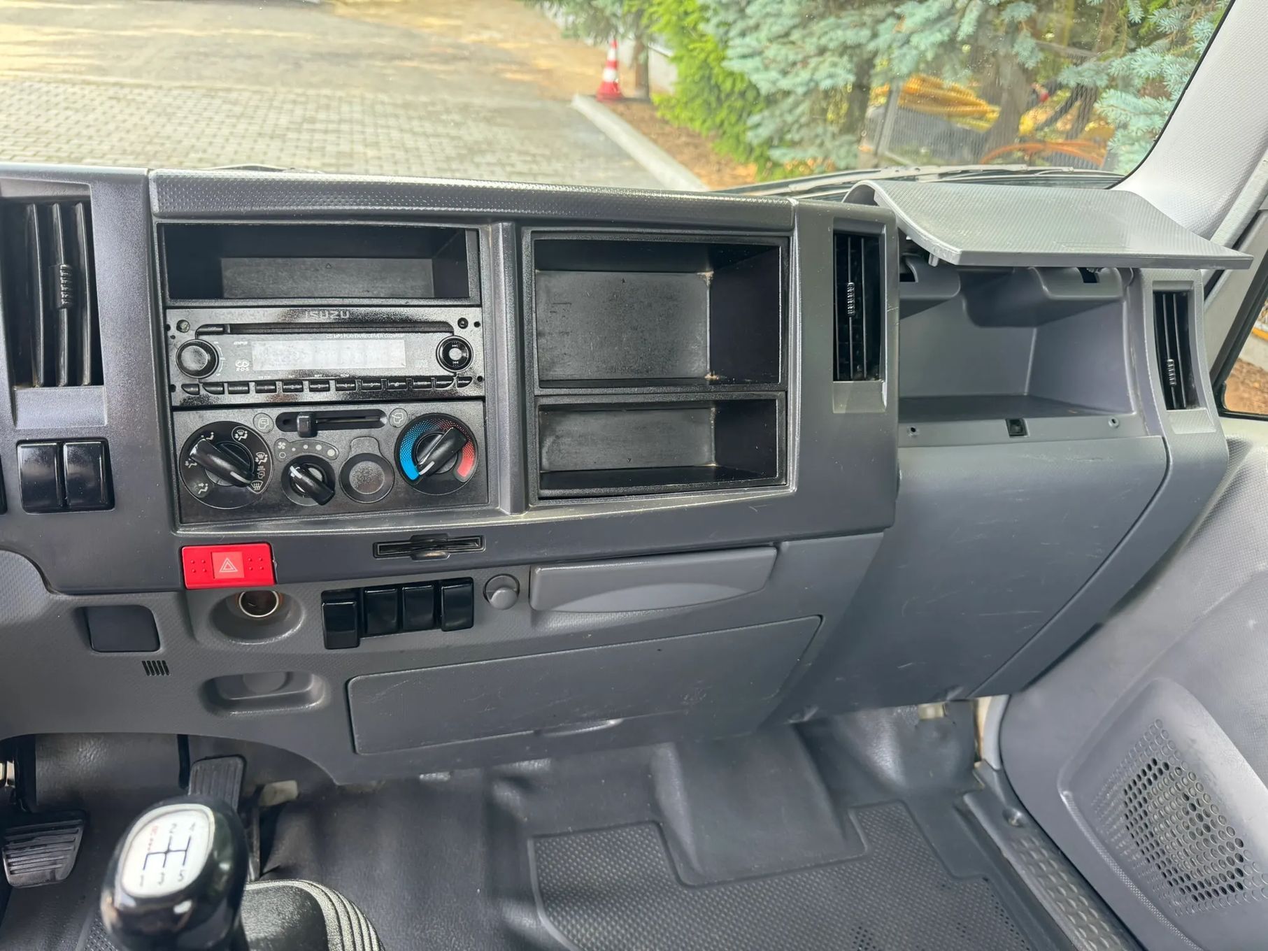 Isuzu L35  Isuzu L35 3.0 3,5m Wywrotka  | Jak Renault Maxity / Nissan Cabst