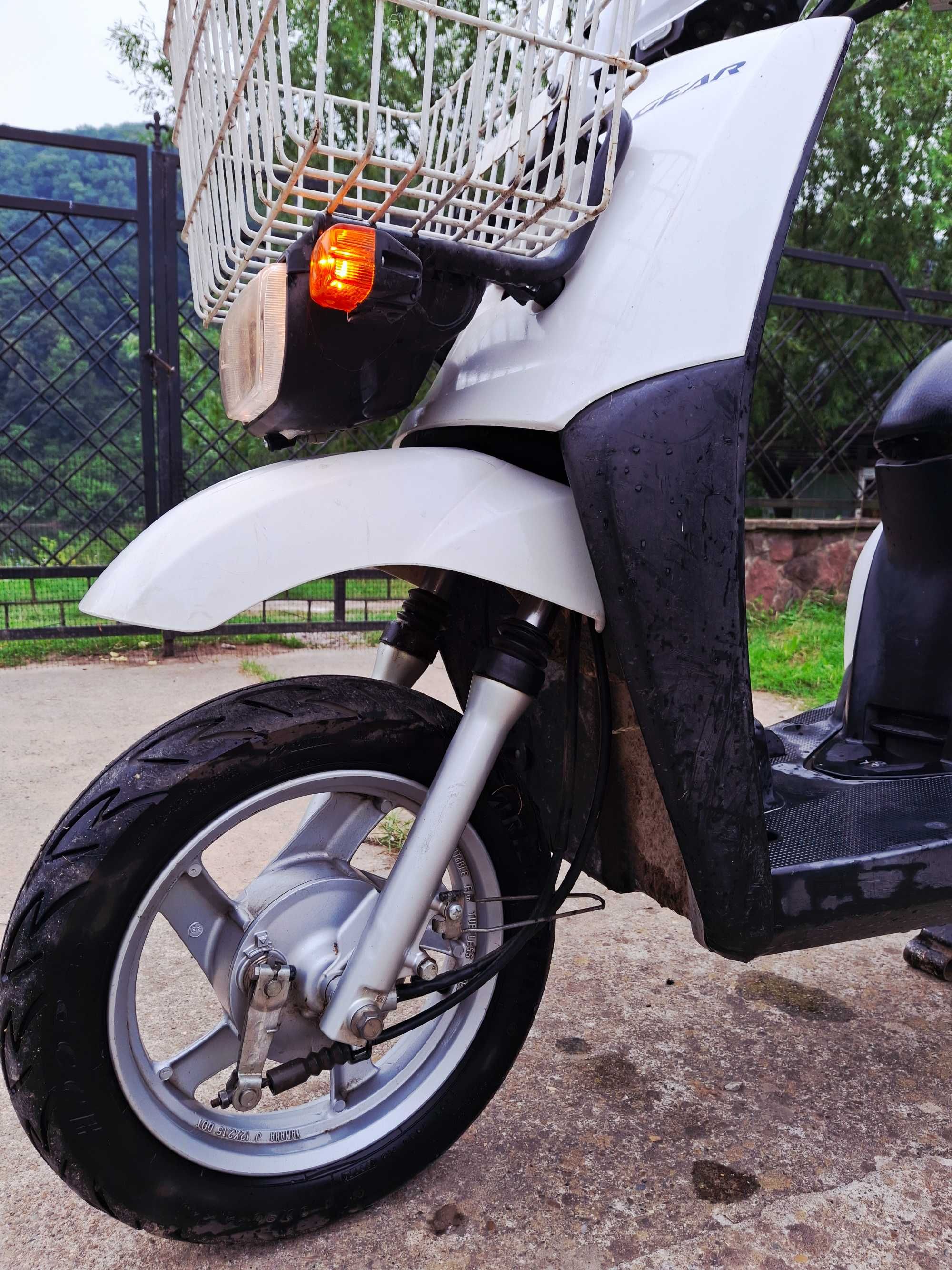 Скутер Yamaha Gear 4t. інжекторний 2012 р. у доброму стані.