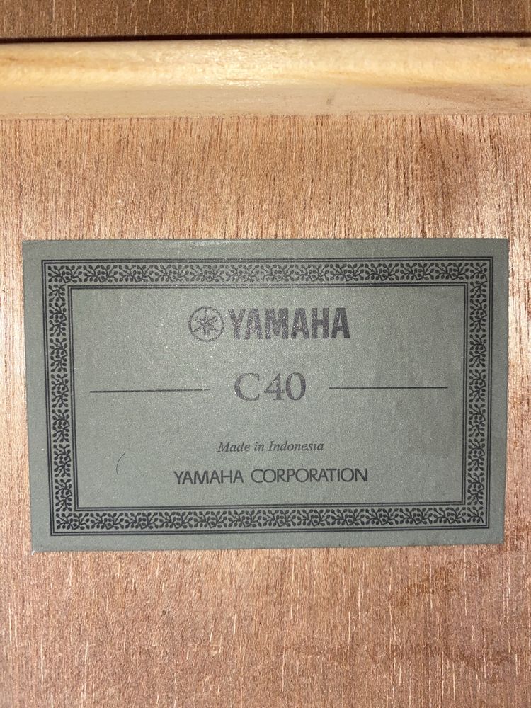 Гітара Yamaha c40