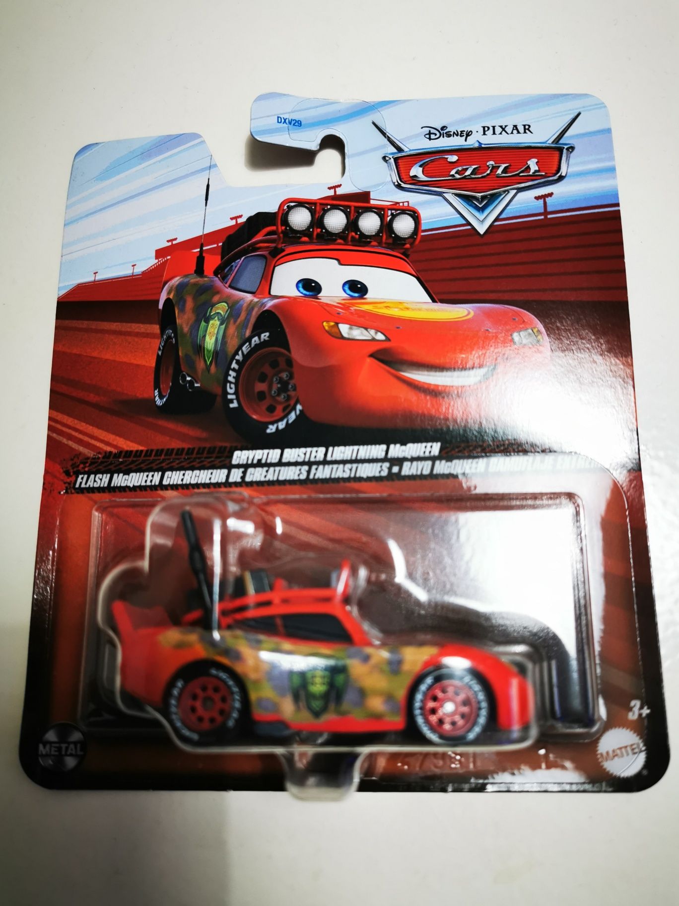 Lightning McQueen Cryptid Buster Cars 1/55