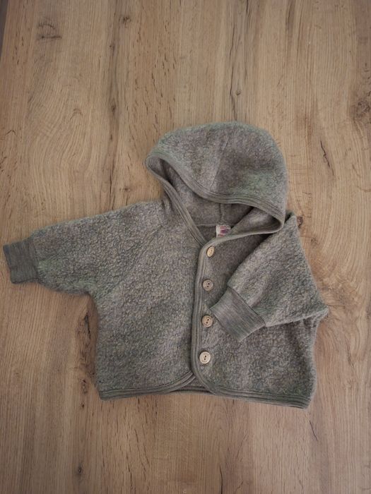 Kurteczka z wełny merino walnuss melange Engel 50/56