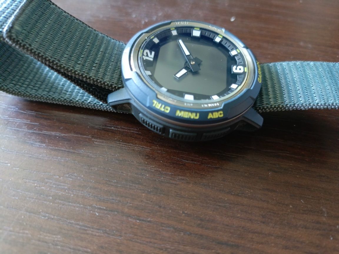 Garmin instinct crossover