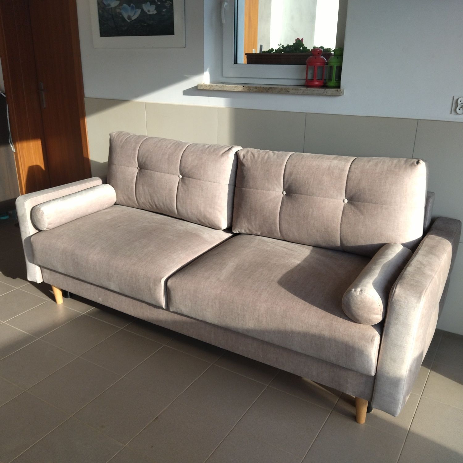 Nowa 3-osobowa welurowa sofa z kolekcji BRW