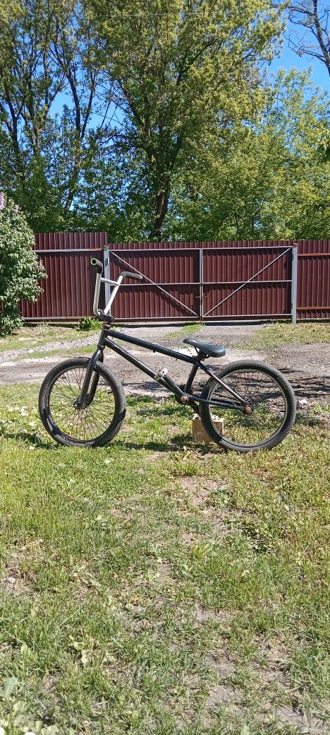 Продам трюковой велосипед BMX