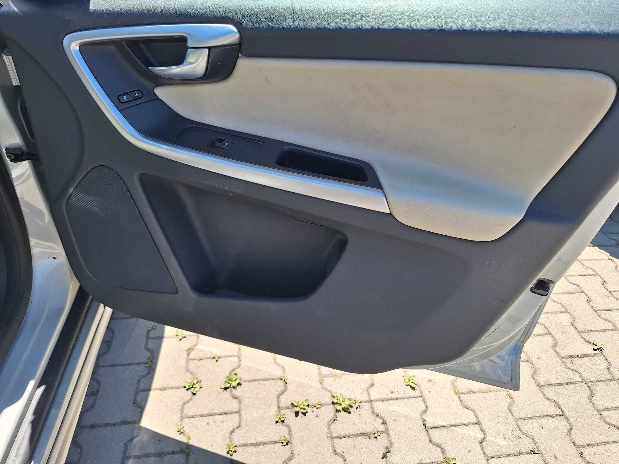 Volvo Xc60 srodek fotele tapicerka R-design