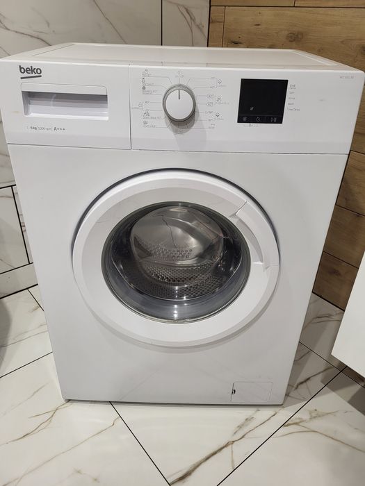 Sprzedam zepsutą pralkę BEKO