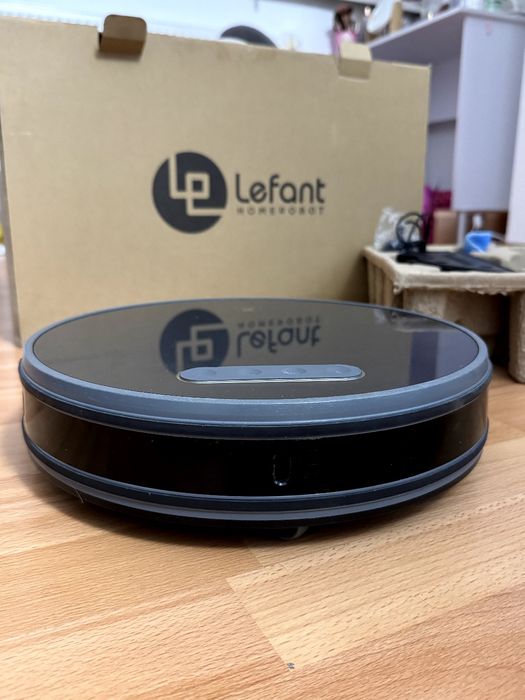 Миючий робот пилосос Lefant m571