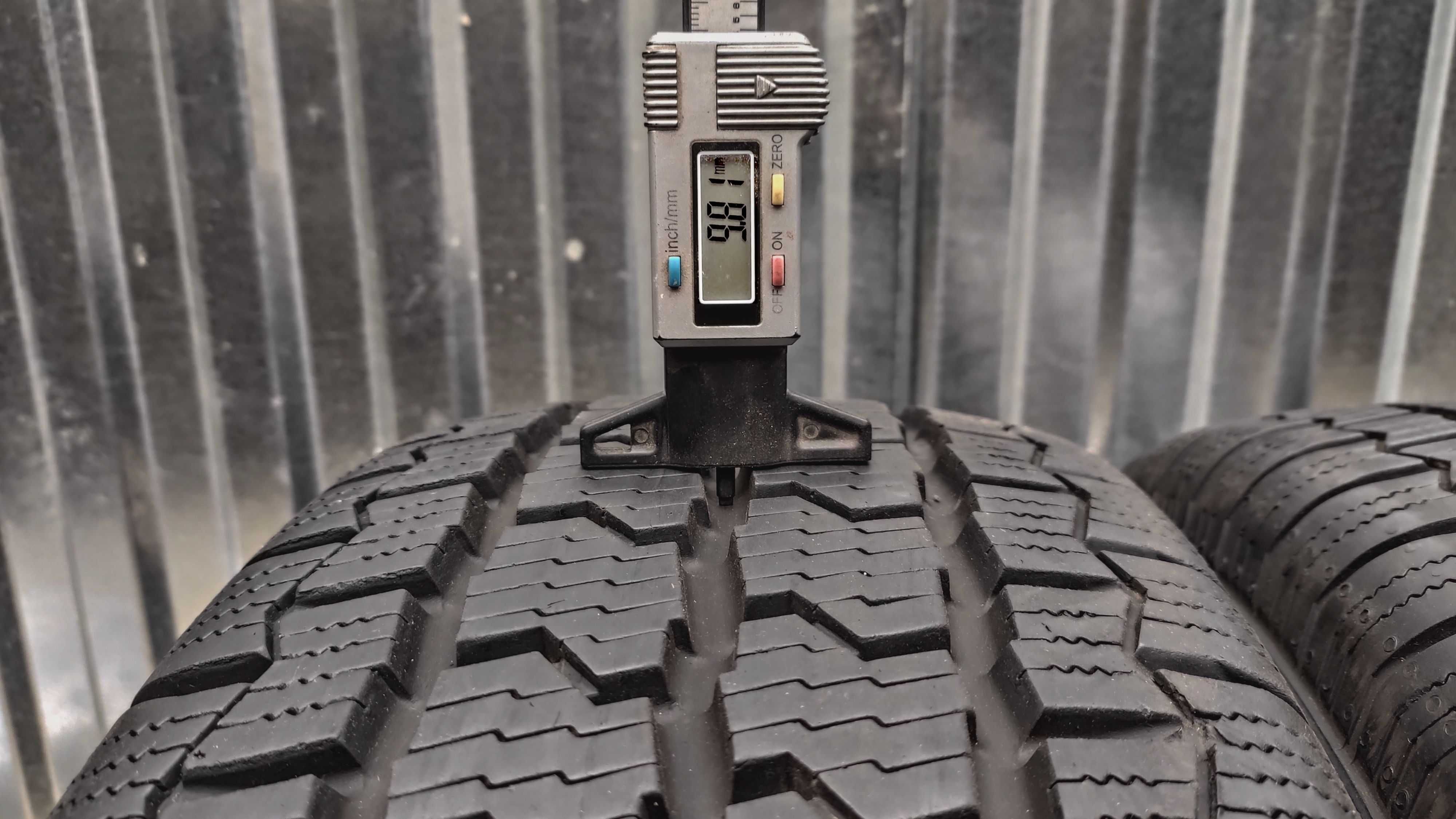 Шини 225/65R16C Continental . Michelin. с