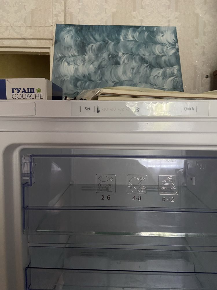 Морозильна камера Beko rfnk290t21w