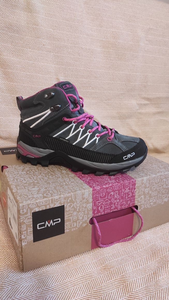 Buty trackingowe marki CMP, nowe